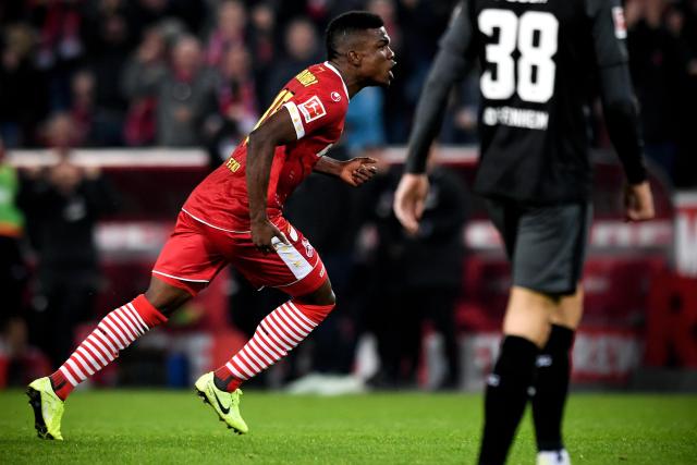 王哲林消极行为引发争议 上海不敌福建1胜3负