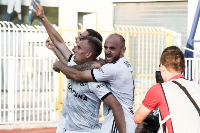 詹姆斯缺阵浓眉23+11拉塞尔5分 湖人负森林狼